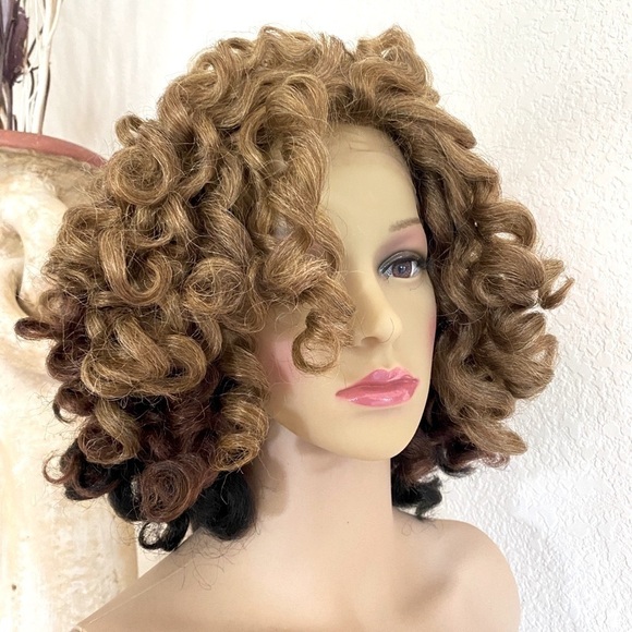 New Lace Front Wig Light Brown, Black, Brunette Big Wavy Curls, Synthetic NWT - Picture 6 of 7